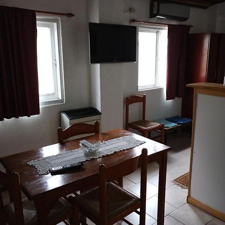 Felipe 1 Apartment Тандил Екстериор снимка